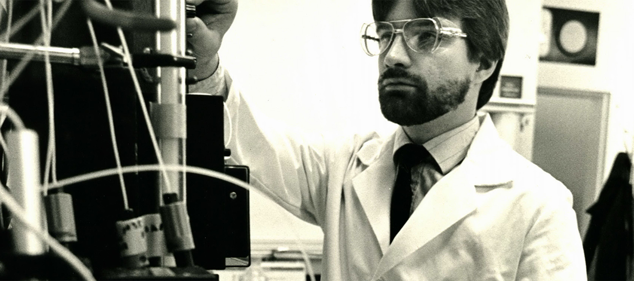 Merck scientist studies the structure of the HIV-1 protease