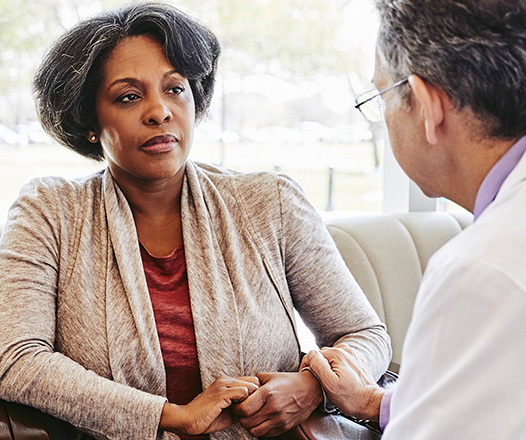 lady-and-physician-talking