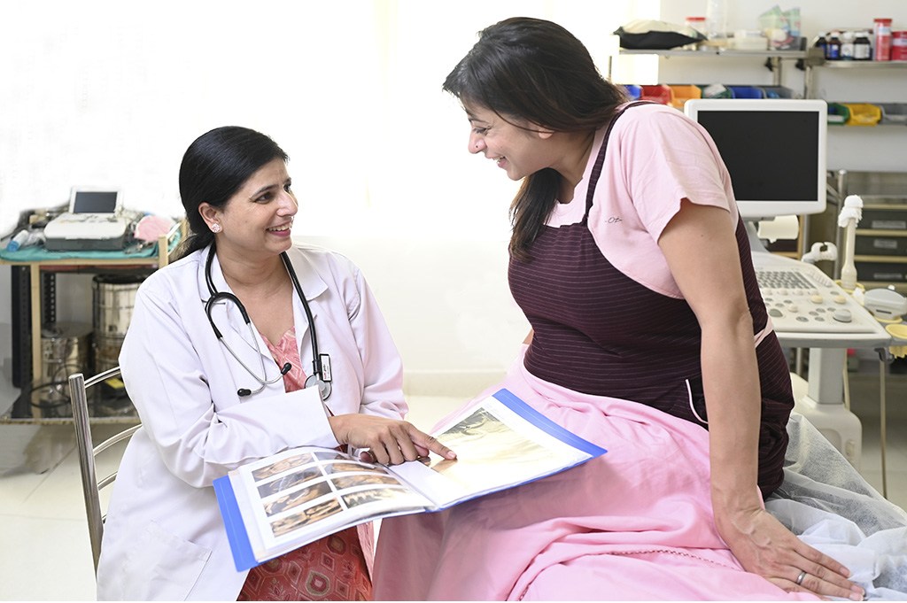 doctor with expectant mother